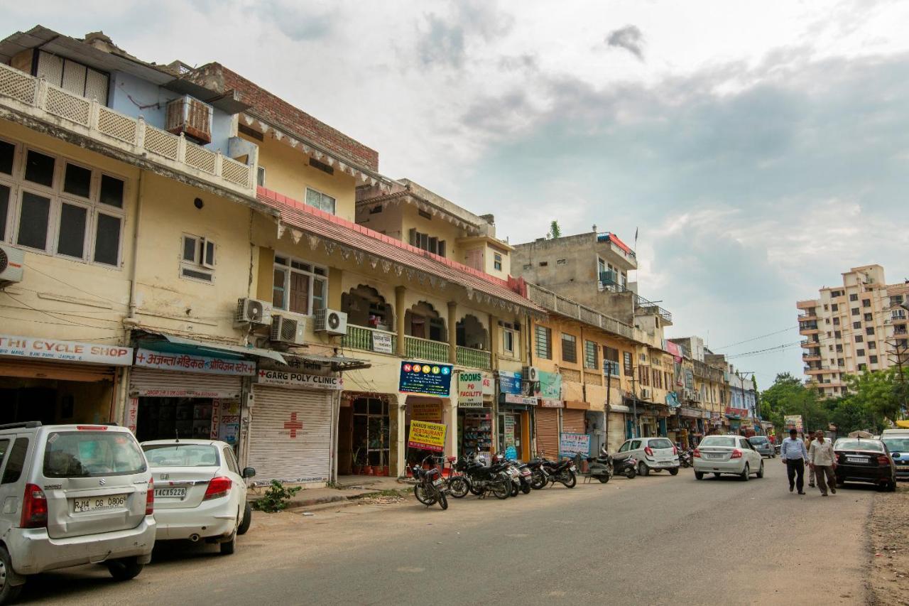 Pink City Hostel Jaipur Exteriör bild